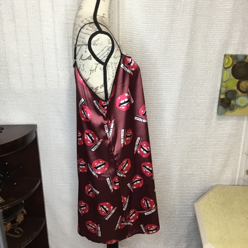 Lips & Lipstick Night Dress Nightgown Nightie PJs New without tag - Picture 2 of 9